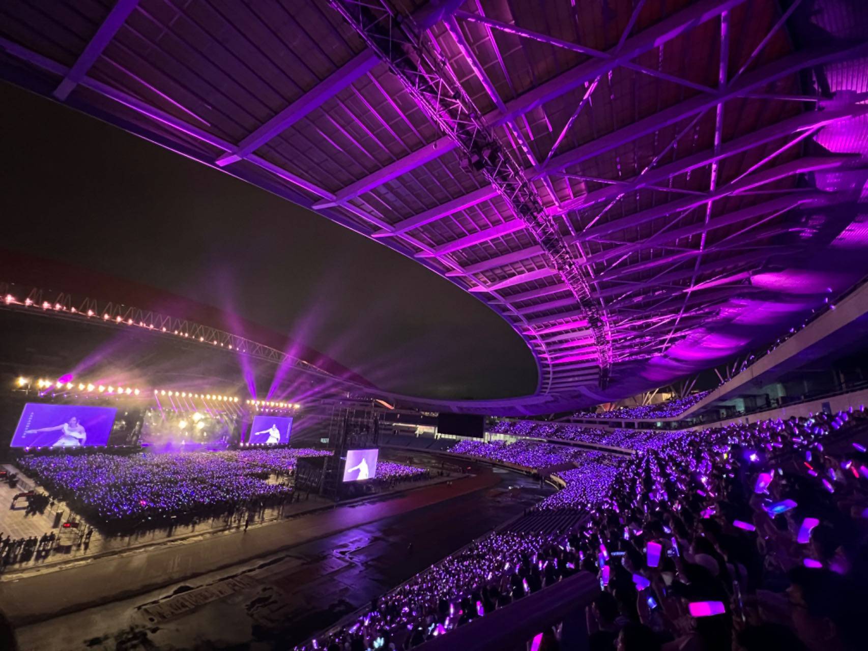 Kaiyun APP-JackeyLove重返赛场，爆冷首场状态出色，切尔西观众沸腾！全场沸腾不已的简单介绍